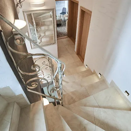 Piano Проживание в семье *